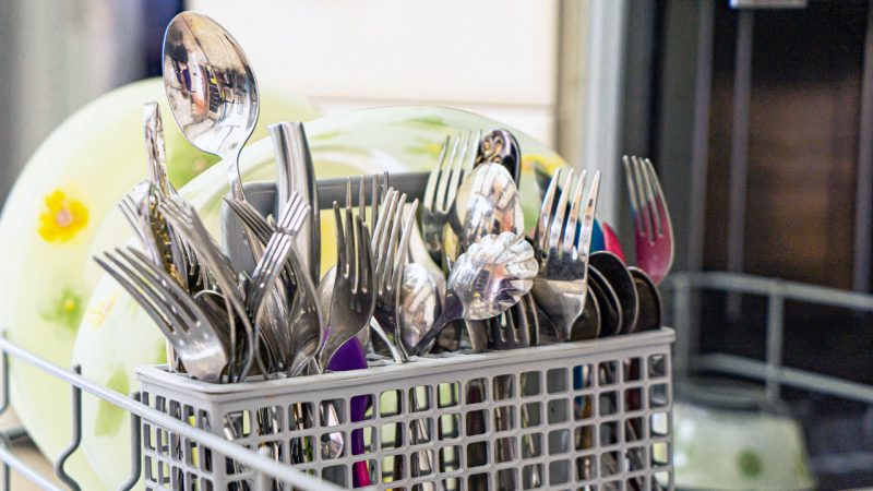 Should cutlery point up or down in the dishwasher basket? Your answers are in