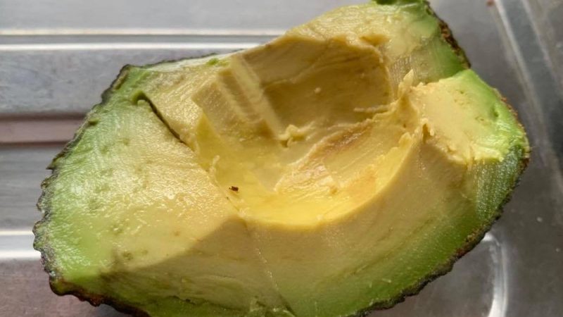 Kiwi woman goes viral around the world for her epic avocado saving hack