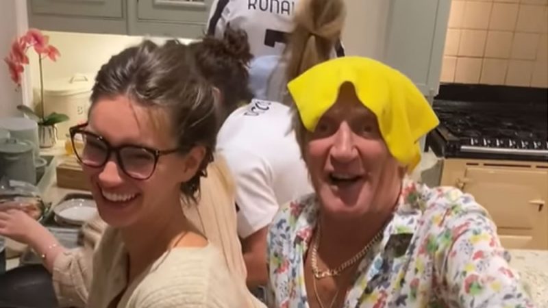 Sir Rod Stewart shares fun video with his kids following Sunday dinner