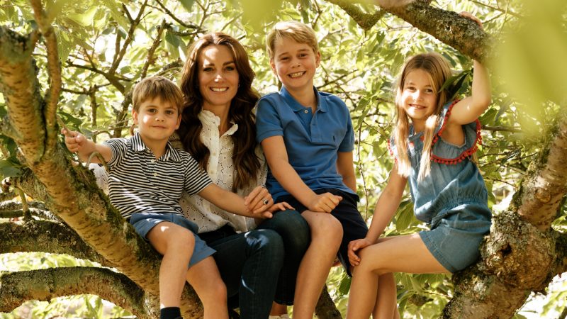 Princess of Wales shares two new beautiful photos with her children for UK's Mother's day